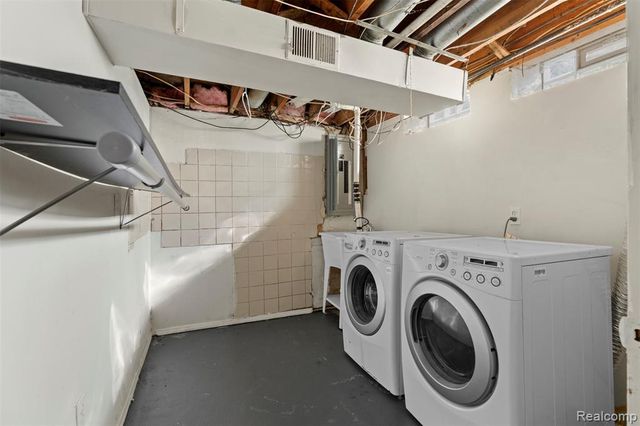 5428 Hammersmith Drive, West Bloomfield, MI 48322