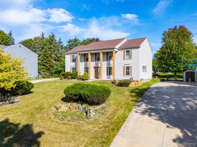 5428 Hammersmith Drive, West Bloomfield, MI 48322