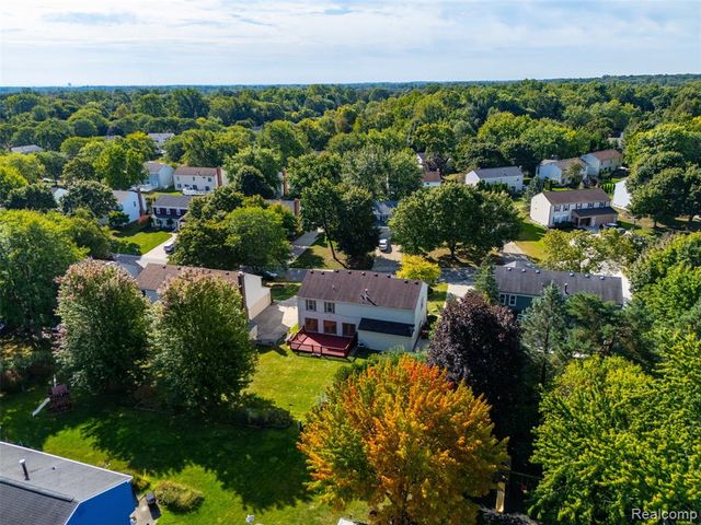 5428 Hammersmith Drive, West Bloomfield, MI 48322