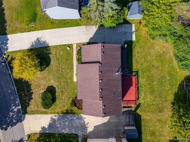 5428 Hammersmith Drive, West Bloomfield, MI 48322