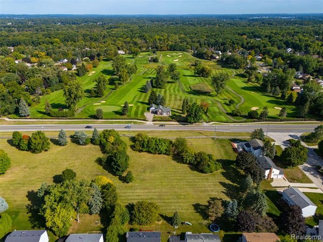 5428 Hammersmith Drive, West Bloomfield, MI 48322