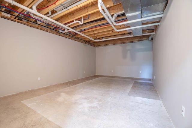 235 Auseon Court, Hillsdale, MI 49242