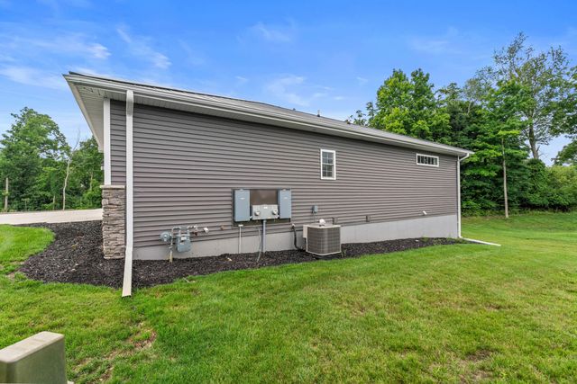 235 Auseon Court, Hillsdale, MI 49242