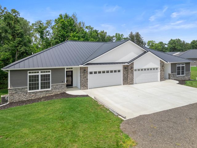 235 Auseon Court, Hillsdale, MI 49242