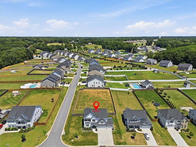 501 S Oak Crest Drive, Belton, SC 29627