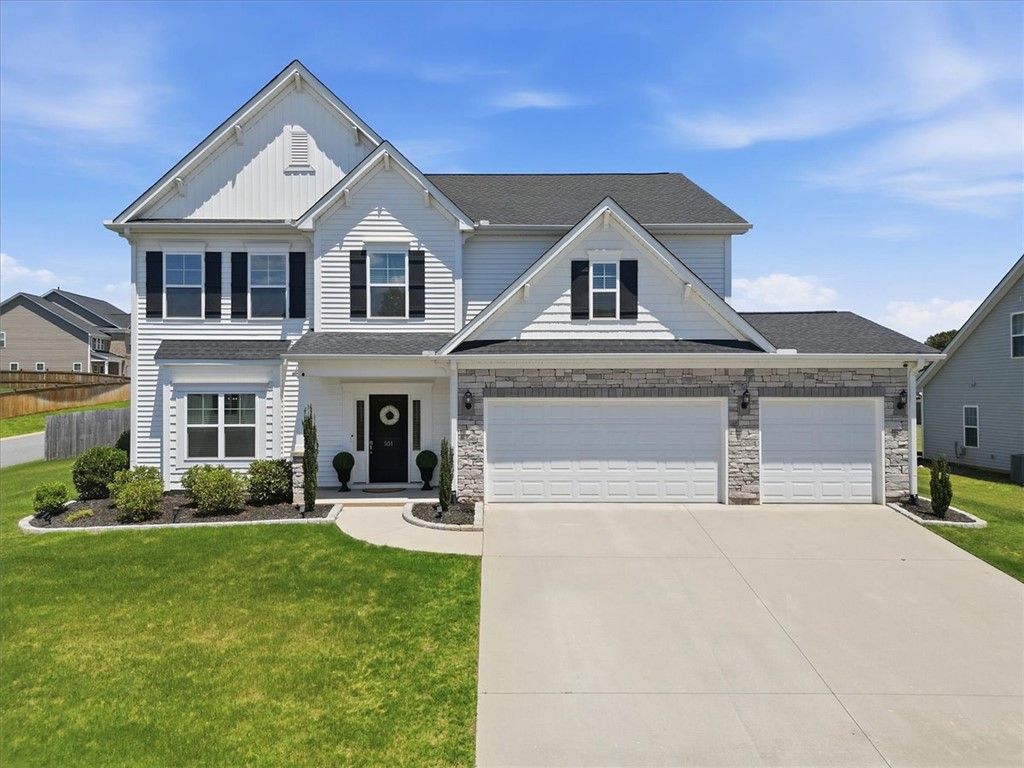 501 S Oak Crest Drive, Belton, SC 29627