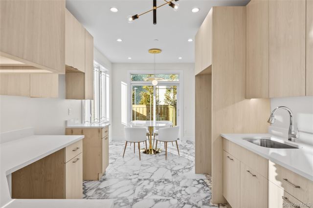 63 Dessau Circle 52, Spring Valley, NY 10977