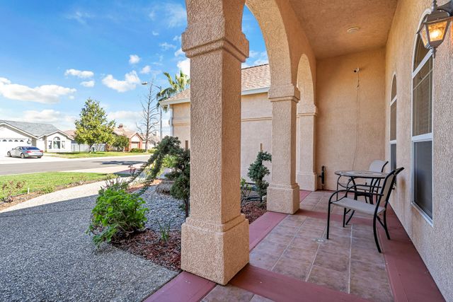 370 River Park Drive, Redding, CA 96003