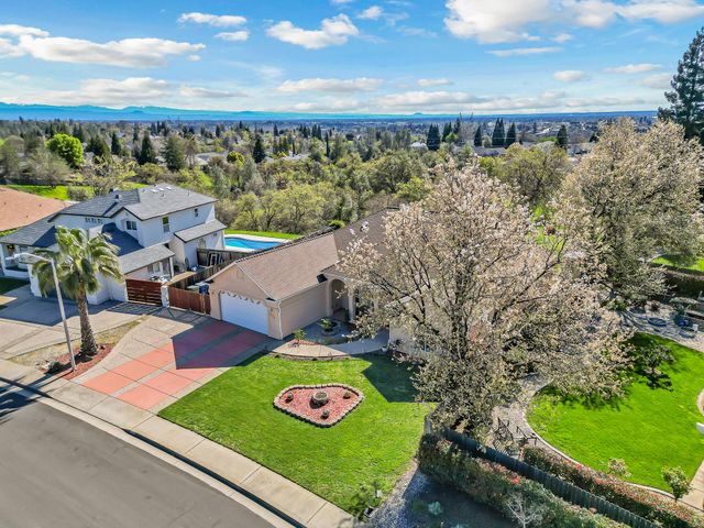 370 River Park Drive, Redding, CA 96003