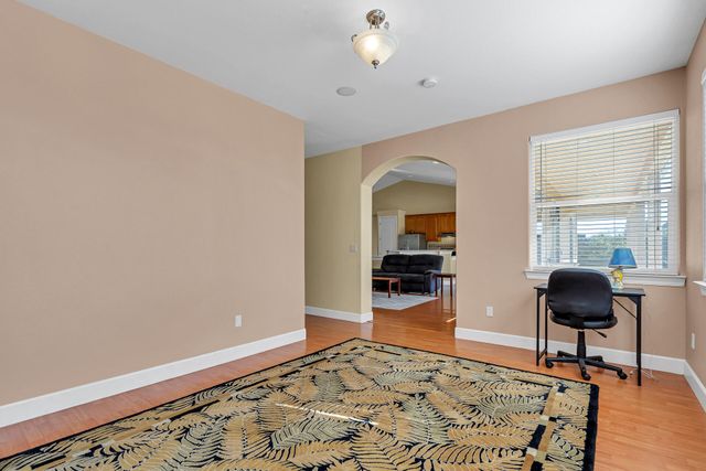 370 River Park Drive, Redding, CA 96003