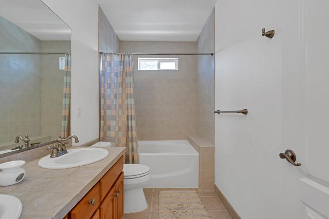 370 River Park Drive, Redding, CA 96003