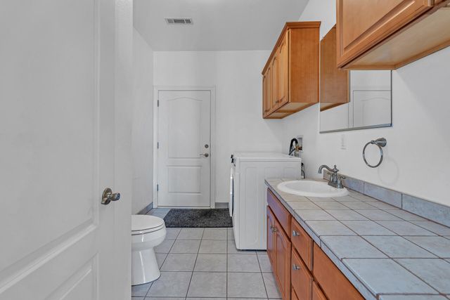 370 River Park Drive, Redding, CA 96003