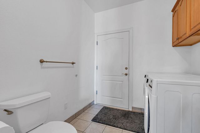 370 River Park Drive, Redding, CA 96003