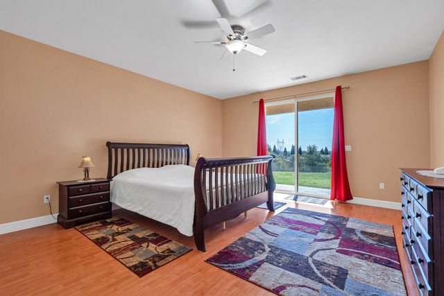 370 River Park Drive, Redding, CA 96003