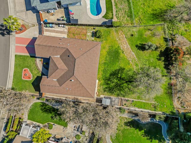 370 River Park Drive, Redding, CA 96003