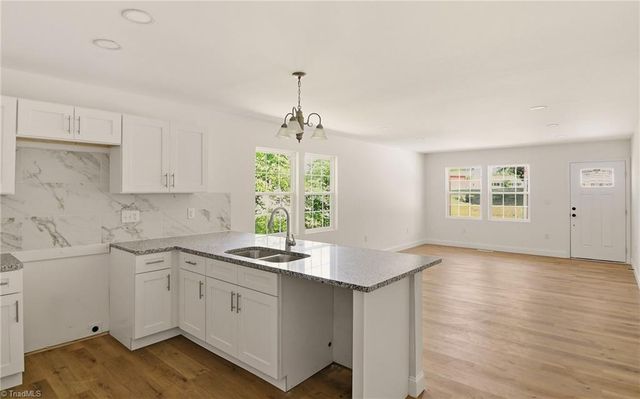 420 Bristol Street, Lexington, NC 27292