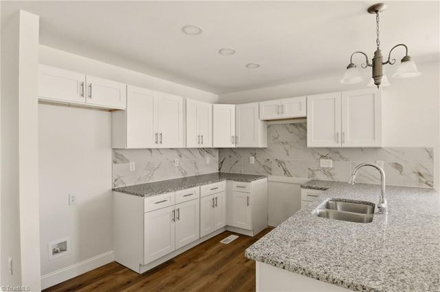 420 Bristol Street, Lexington, NC 27292