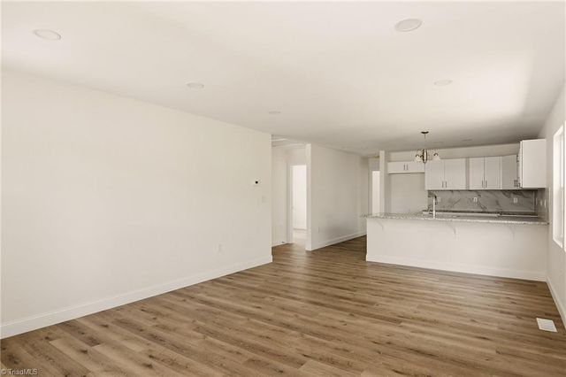 420 Bristol Street, Lexington, NC 27292