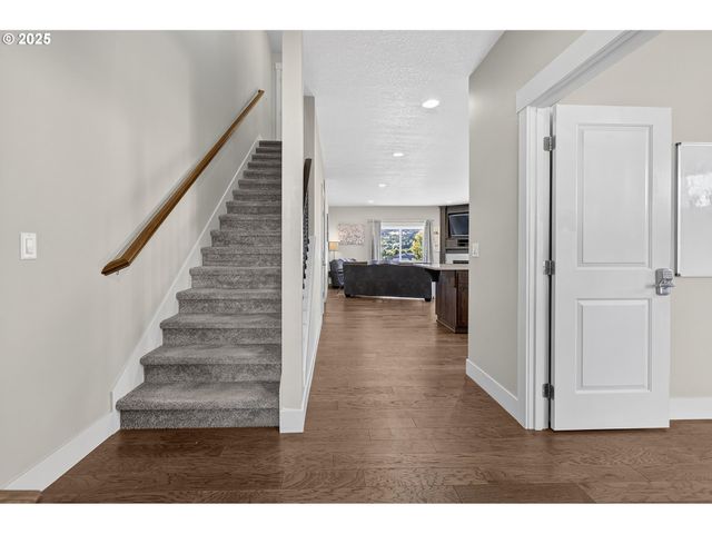 295 Sw MT ST HELENS St, Mc Minnville, OR 97128