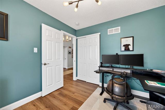 643 Country Squire Circle, St Peters, MO 63376