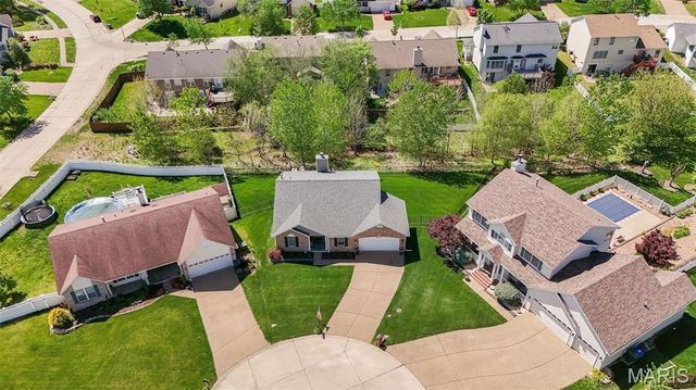 643 Country Squire Circle, St Peters, MO 63376