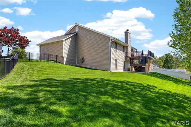 643 Country Squire Circle, St Peters, MO 63376