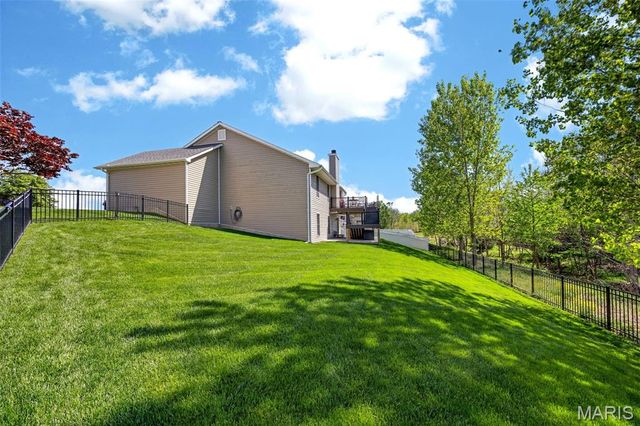 643 Country Squire Circle, St Peters, MO 63376
