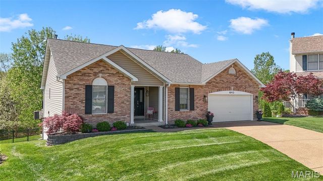 643 Country Squire Circle, St Peters, MO 63376