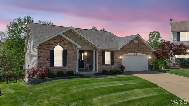 643 Country Squire Circle, St Peters, MO 63376
