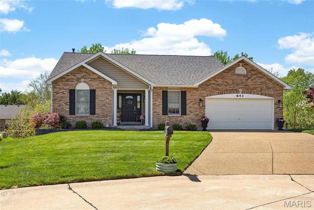 643 Country Squire Circle, St Peters, MO 63376