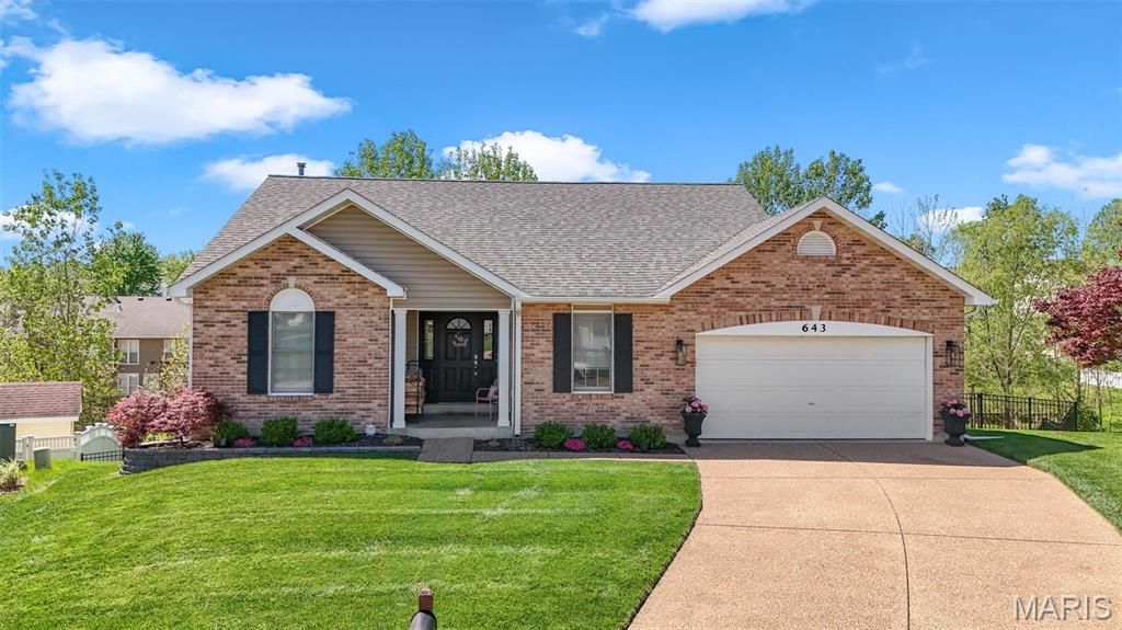643 Country Squire Circle, St Peters, MO 63376