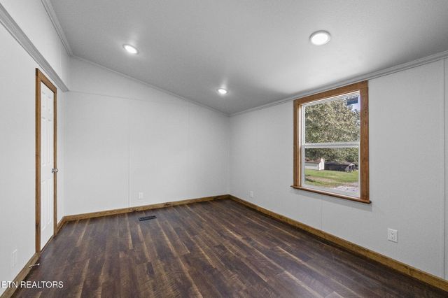 77 Hankins Lane, Pikeville, TN 37367