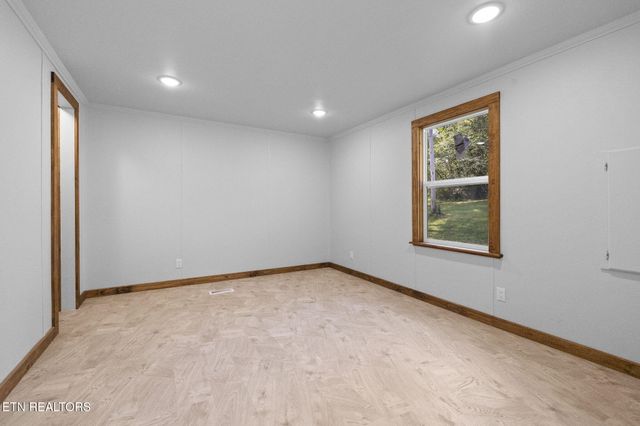 77 Hankins Lane, Pikeville, TN 37367