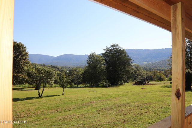 77 Hankins Lane, Pikeville, TN 37367