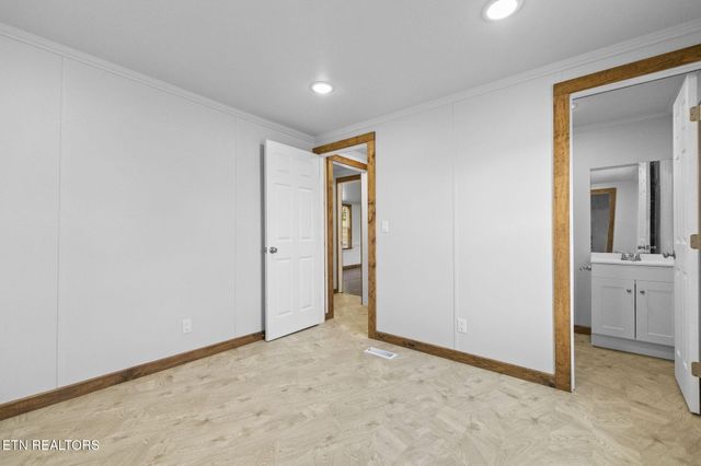 77 Hankins Lane, Pikeville, TN 37367