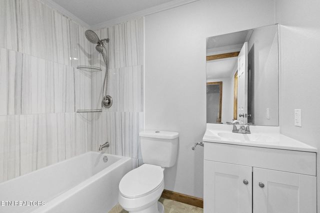 77 Hankins Lane, Pikeville, TN 37367