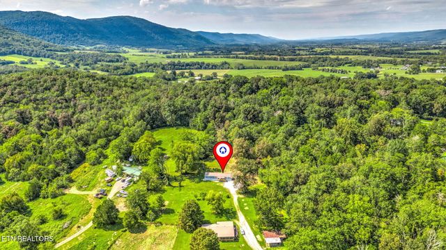 77 Hankins Lane, Pikeville, TN 37367