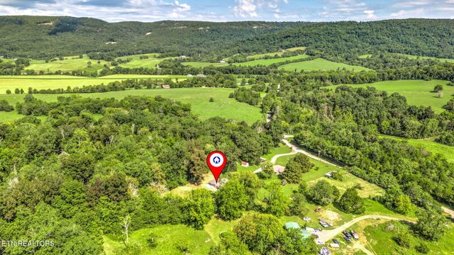 77 Hankins Lane, Pikeville, TN 37367