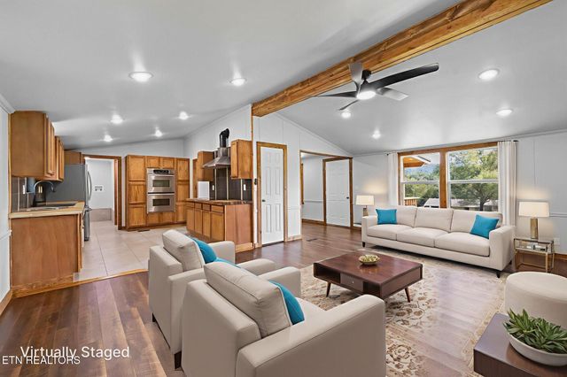 77 Hankins Lane, Pikeville, TN 37367