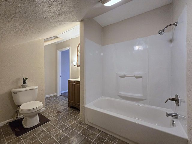 2808 N 37th STREET, Milwaukee, WI 53210