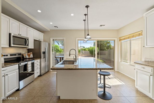 8841 E MEADOW HILL Drive, Scottsdale, AZ 85260