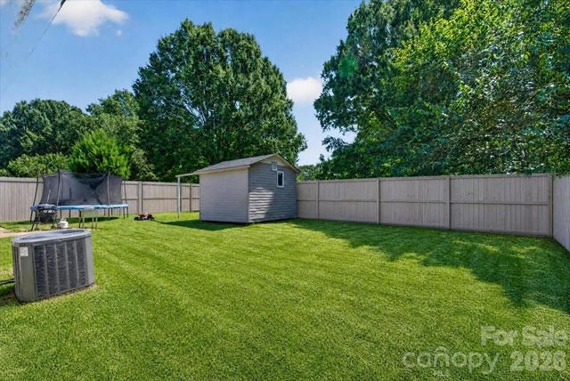 8006 Sheringham Way, Charlotte, NC 28227