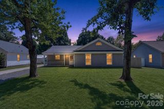 8006 Sheringham Way, Charlotte, NC 28227