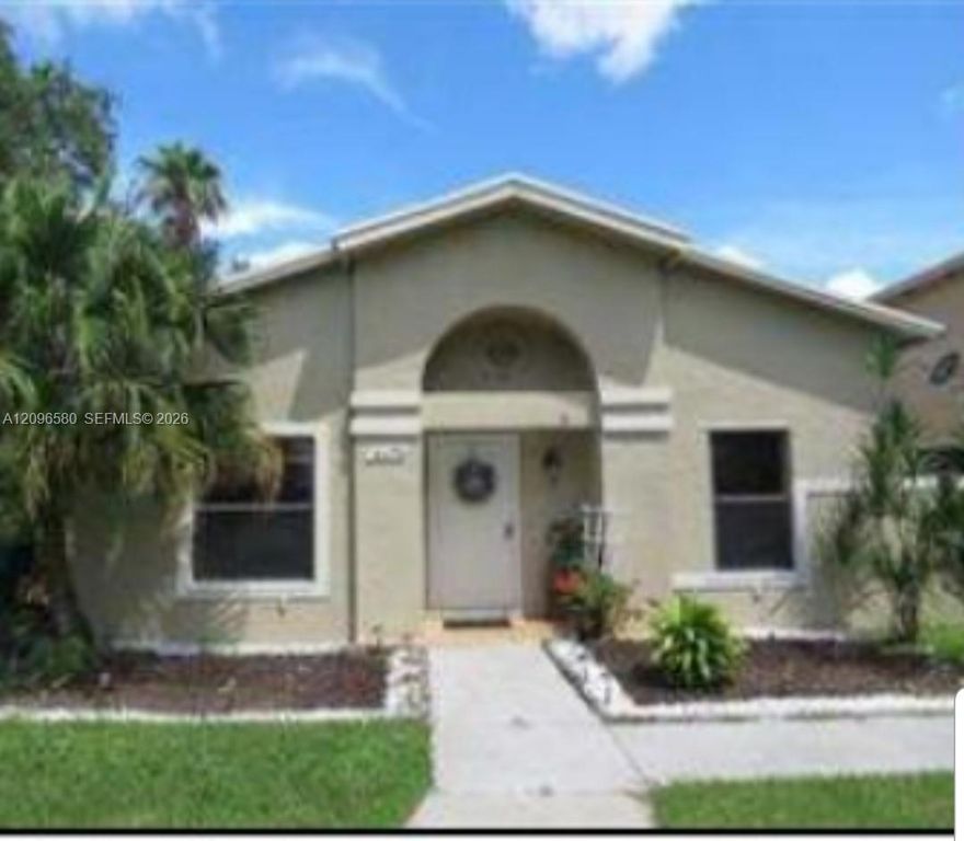 6472 SW 152nd Cir Place 14-72, Miami, FL 33193