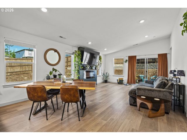 1419 W 16TH Cir, La Center, WA 98629