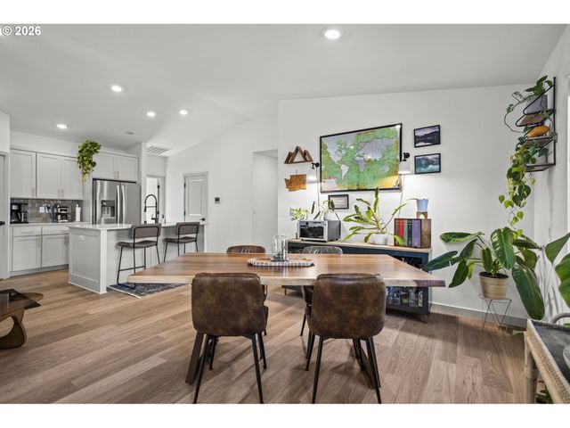 1419 W 16TH Cir, La Center, WA 98629