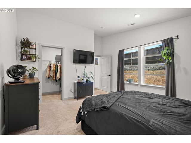1419 W 16TH Cir, La Center, WA 98629
