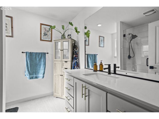 1419 W 16TH Cir, La Center, WA 98629