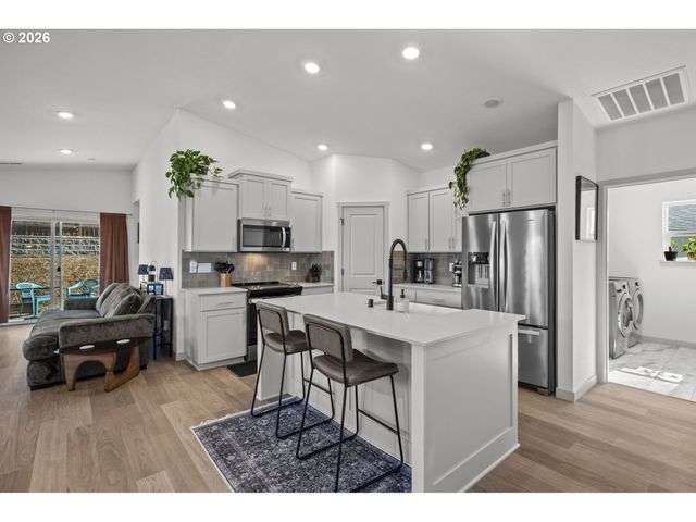 1419 W 16TH Cir, La Center, WA 98629