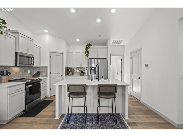 1419 W 16TH Cir, La Center, WA 98629